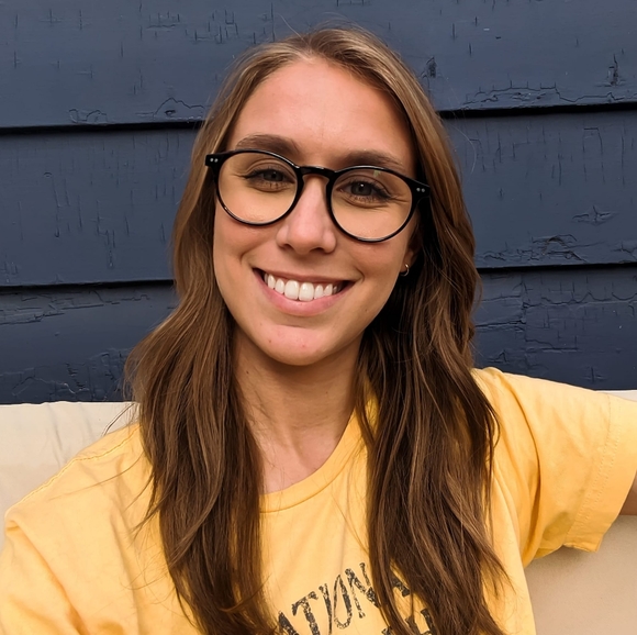 Meet your Posher, Melanie - Picture 1 of 1